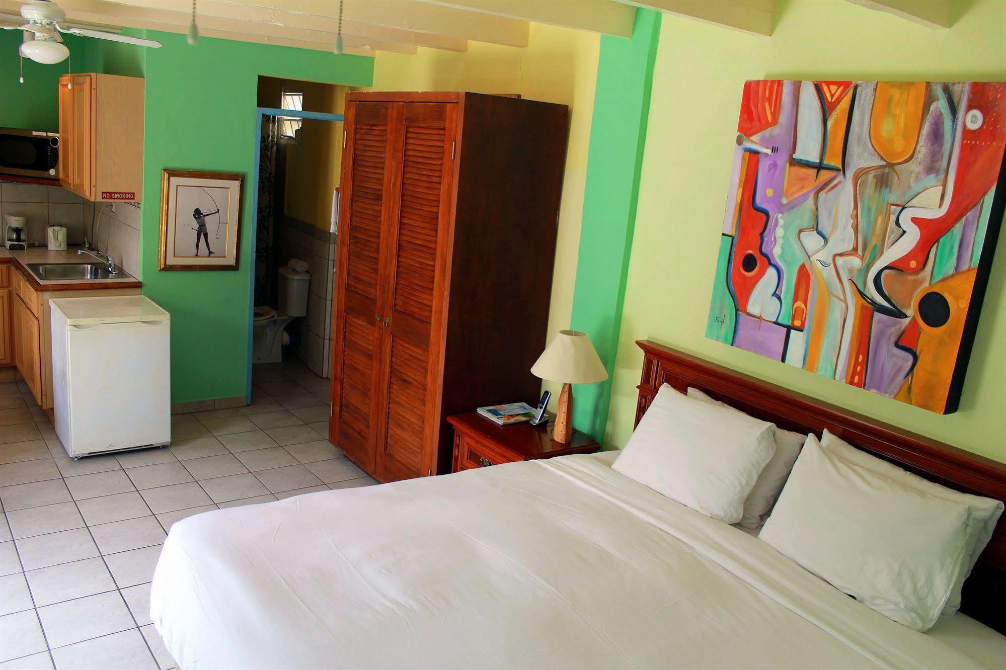 Azure Hotel And Art Studio Simpson Bay Exterior foto